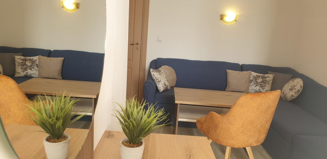 Hotel Priyateli - Friends à Veliko Tarnovo Extérieur photo