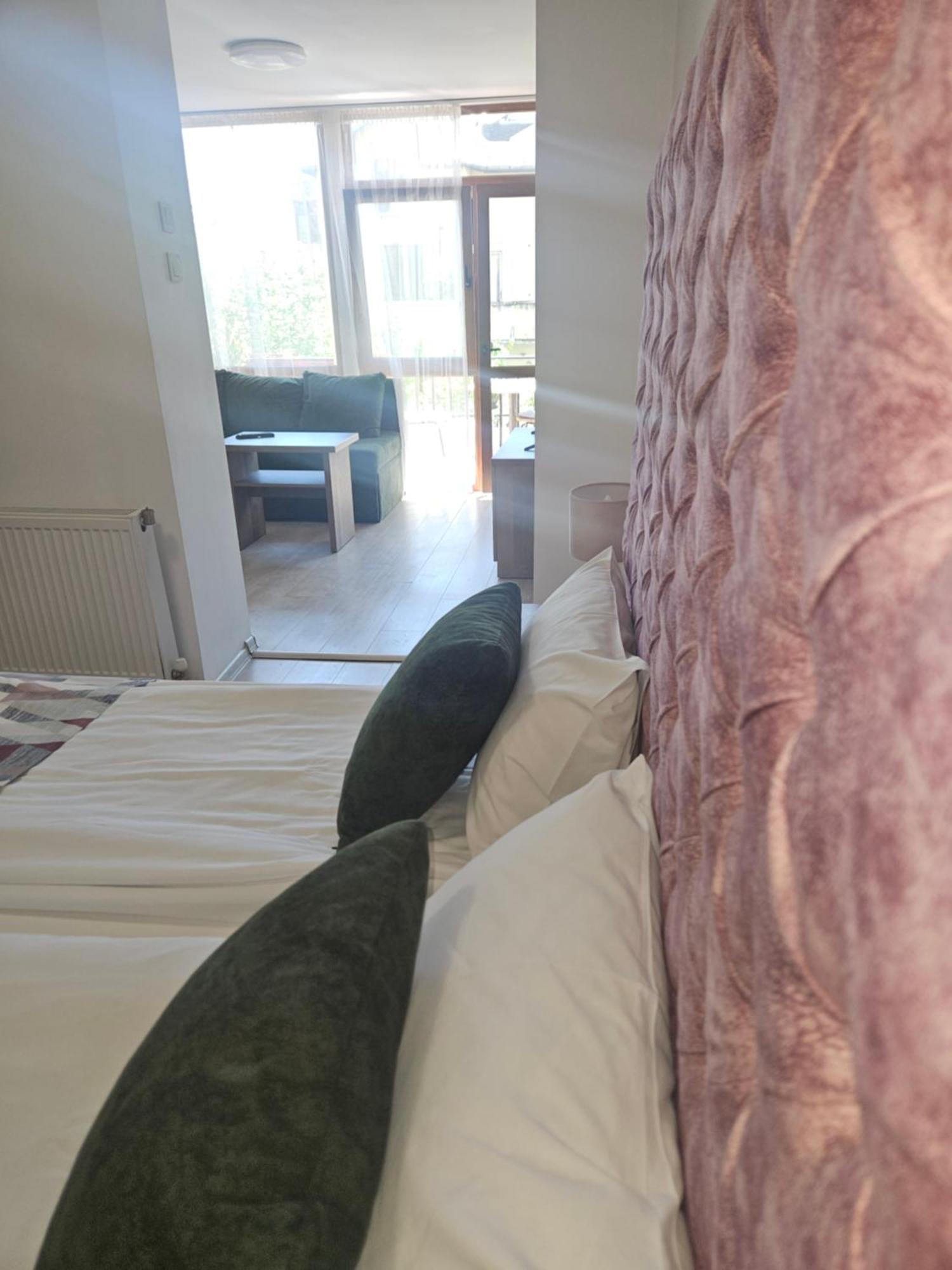 Hotel Priyateli - Friends à Veliko Tarnovo Extérieur photo