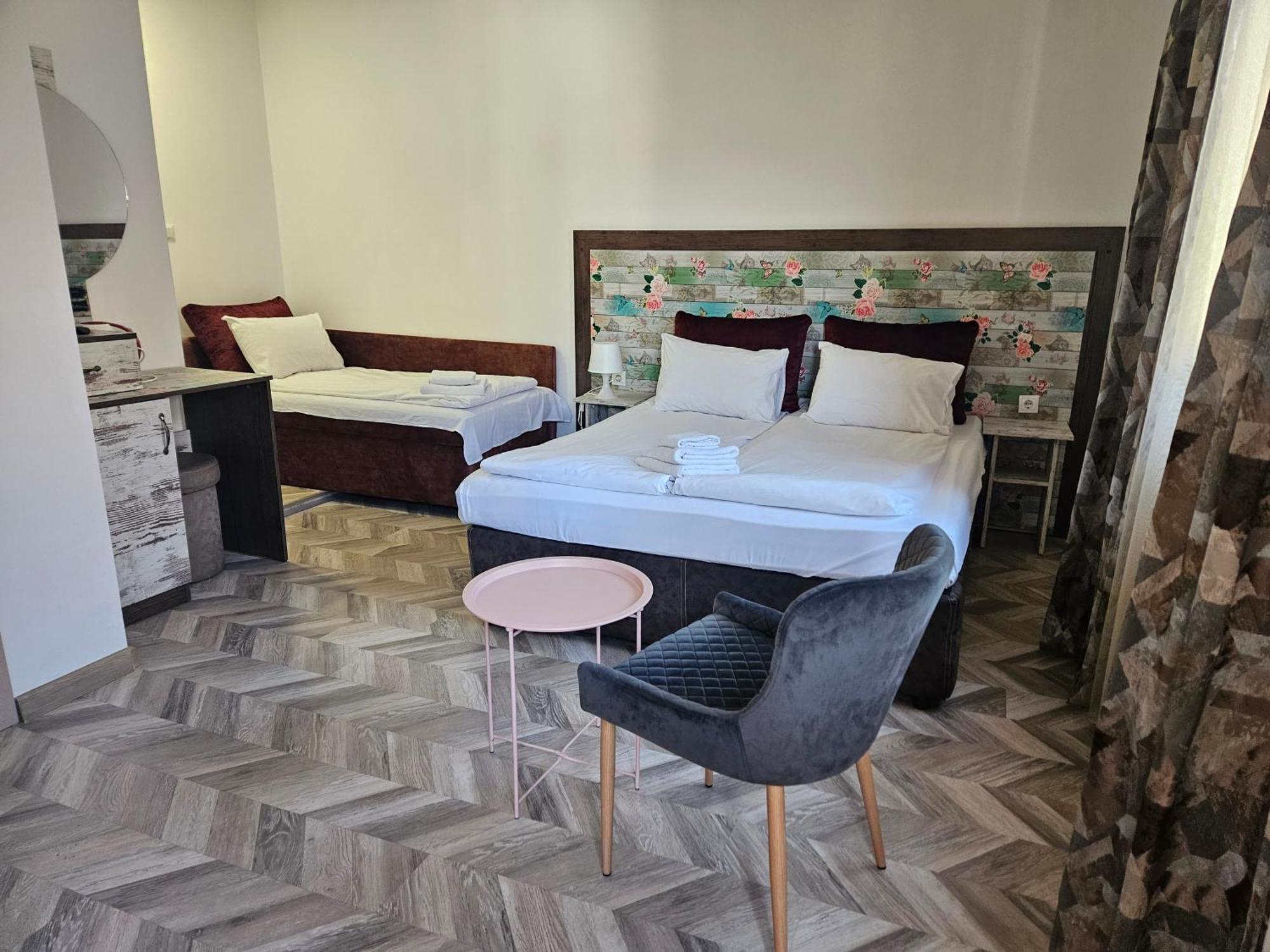 Hotel Priyateli - Friends à Veliko Tarnovo Chambre photo