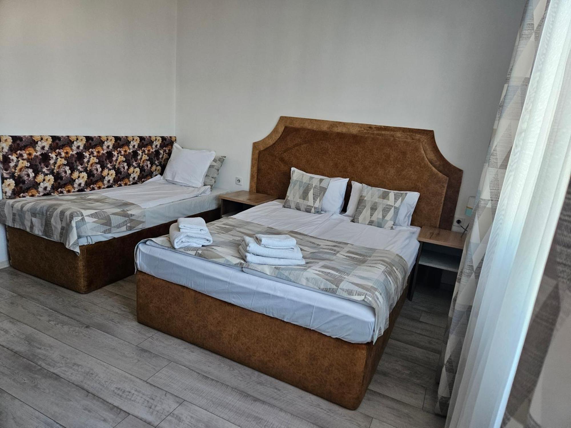Hotel Priyateli - Friends à Veliko Tarnovo Chambre photo