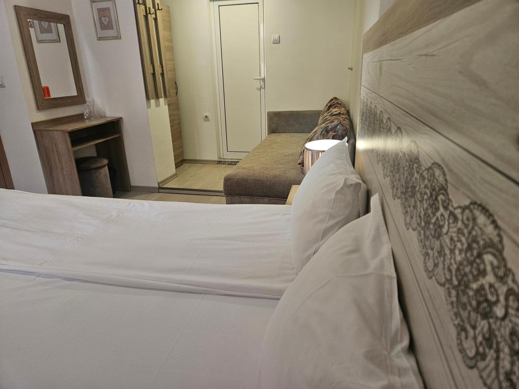 Hotel Priyateli - Friends à Veliko Tarnovo Chambre photo