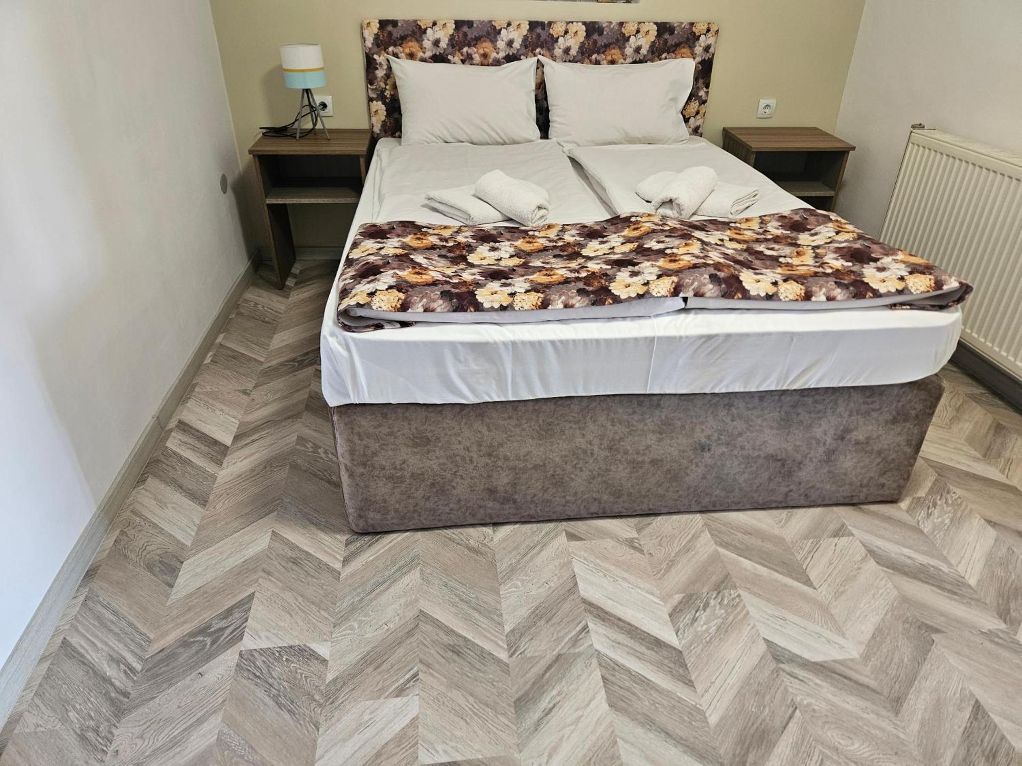 Hotel Priyateli - Friends à Veliko Tarnovo Chambre photo