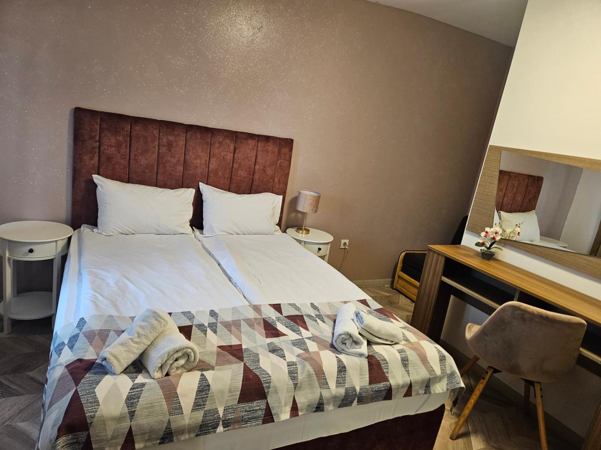 Hotel Priyateli - Friends à Veliko Tarnovo Chambre photo
