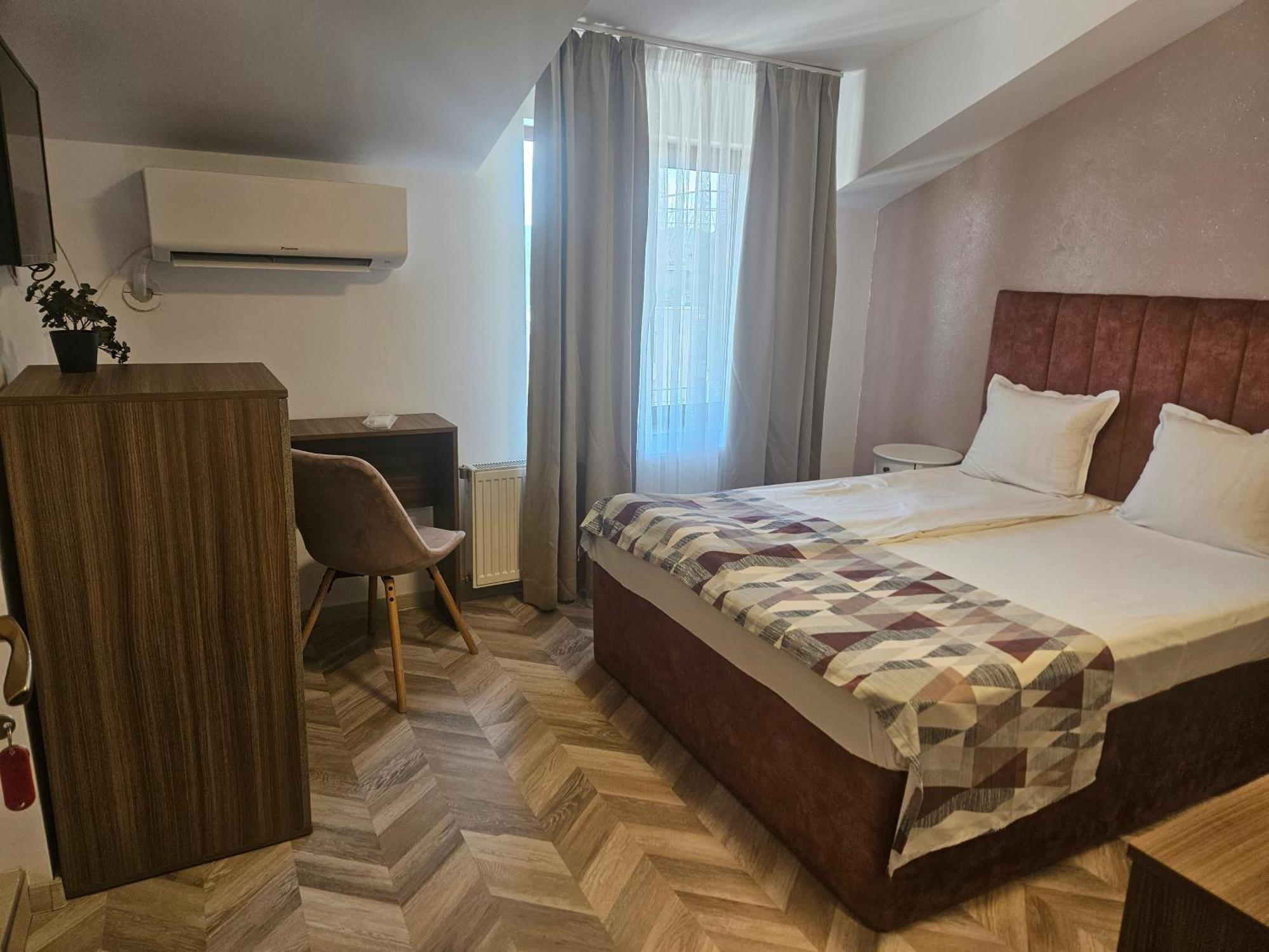 Hotel Priyateli - Friends à Veliko Tarnovo Chambre photo